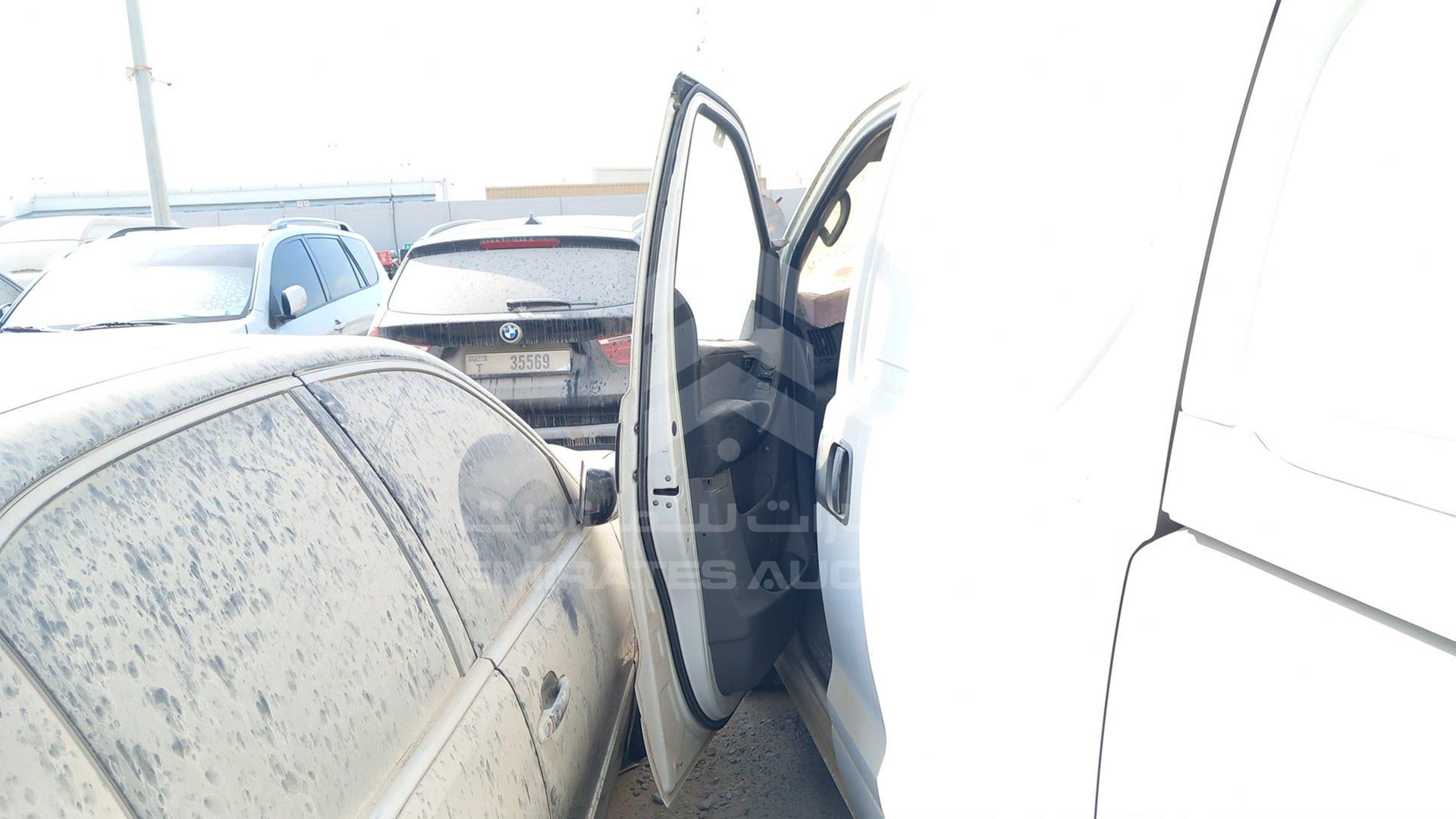 2016 HYUNDAI H1 VIN: KMHWG81R0GU733522