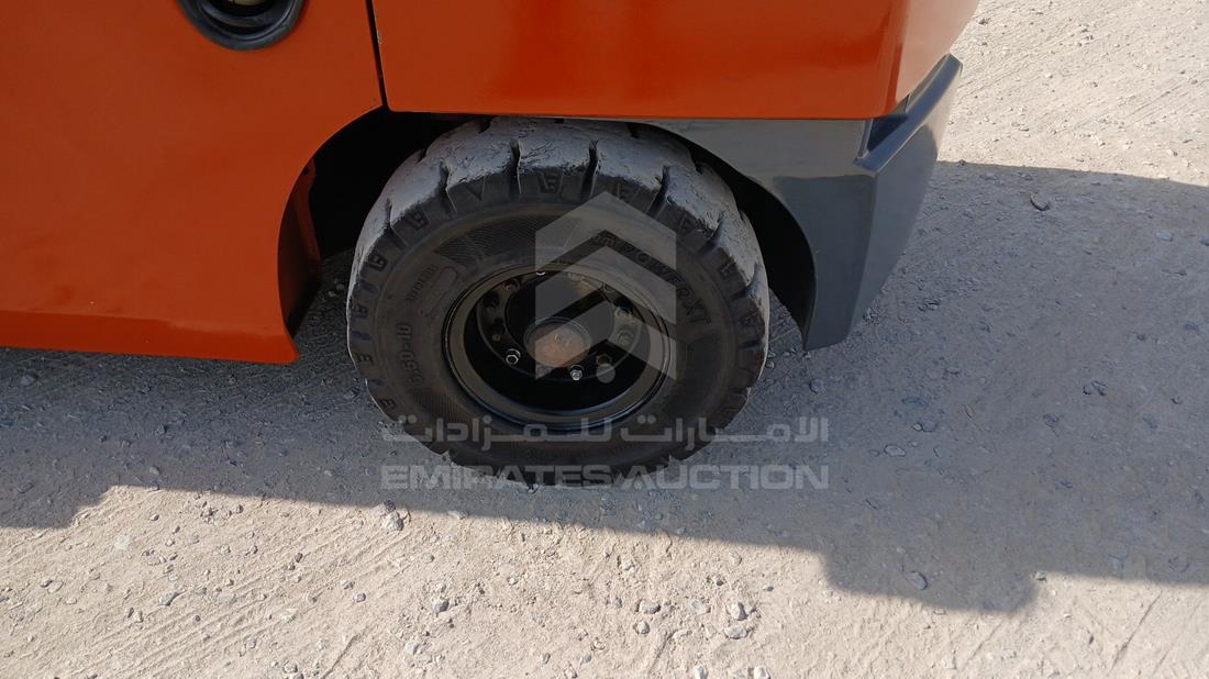 تويوتا رافعة 2015 — الإطار الخلفي الأيسر — صورة 29
