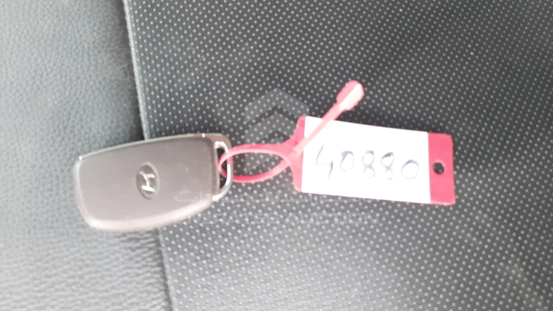 2019 HYUNDAI TUCSON VIN: KM8J33AL1KU963048