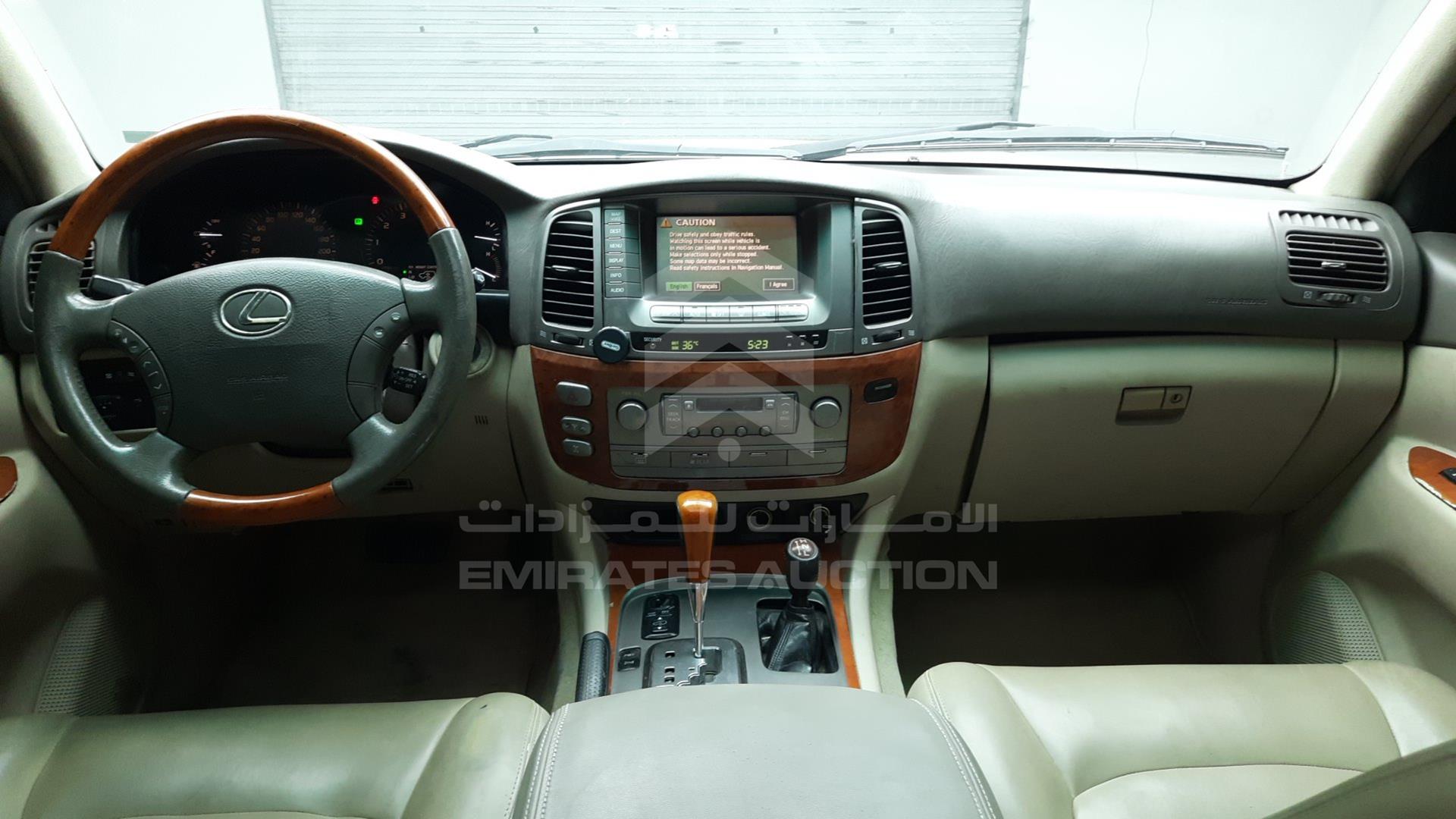 2004 LEXUS LX 470 VIN: JTJHT00W543537432