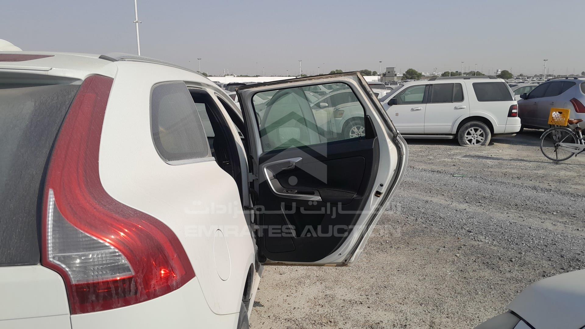 0 VOLVO XC 60 VIN: YV140CDZ6F2742194
