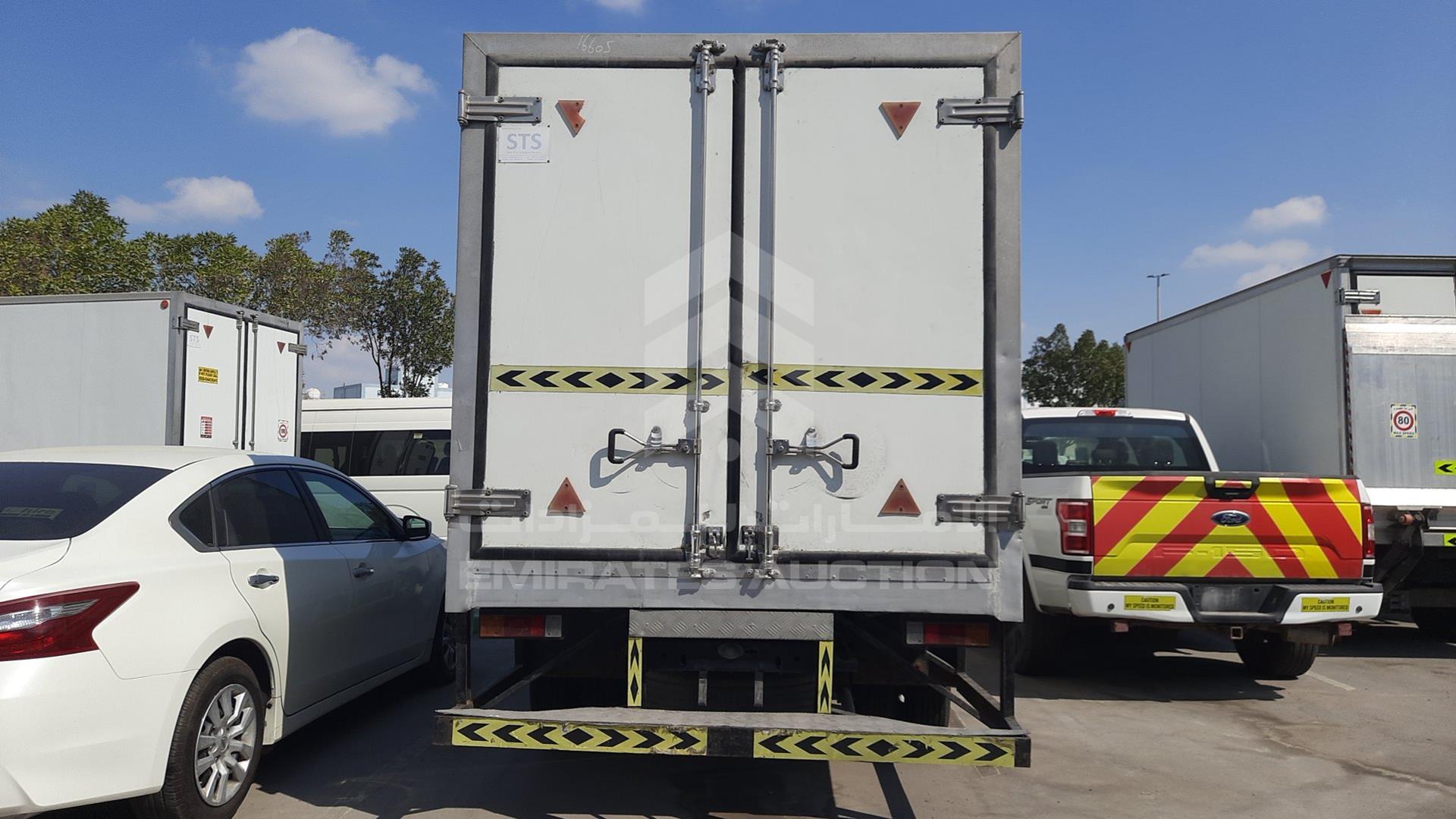2015 MITSUBISHI CANTER VIN: JL7B6E1P1FK019141