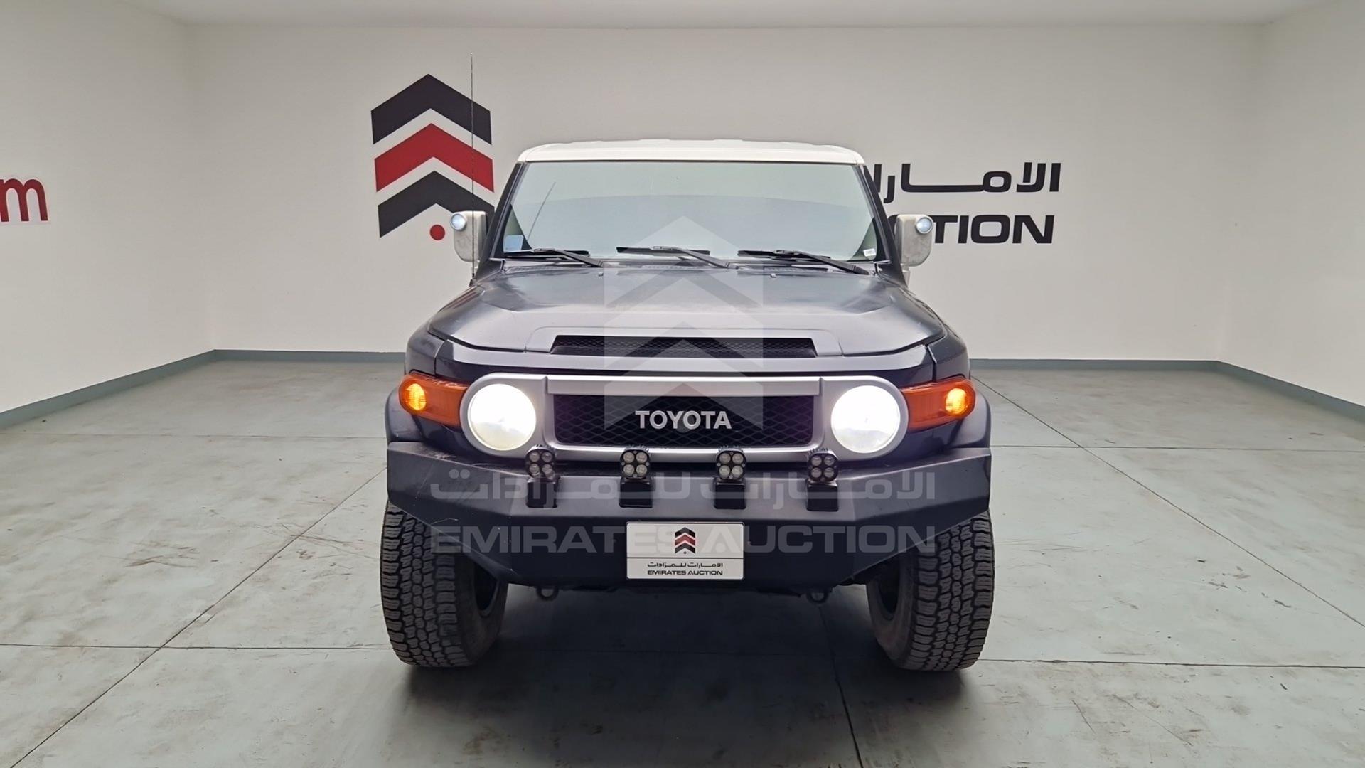 2008 TOYOTA FJ CRUISER VIN: JTEBU11F28K028254