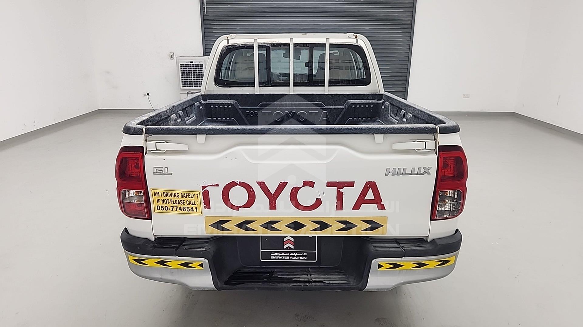2016 TOYOTA HILUX VIN: MR0DX6CD4G0201541