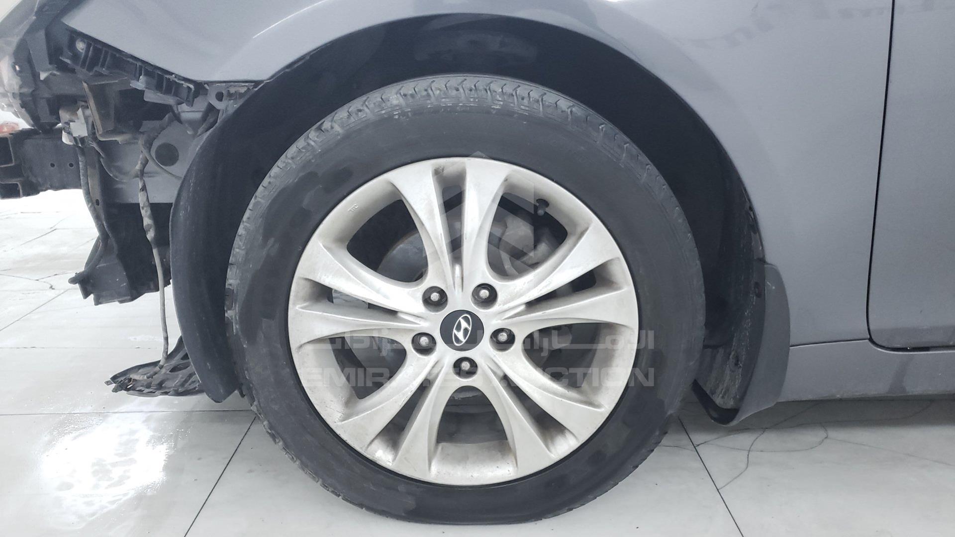 2012 HYUNDAI SONATA VIN: KMHEB41C3CA403156