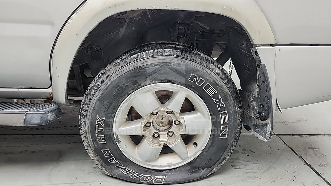 2005 Nissan Pathfinder — Rear Left Tyre — Photo 35