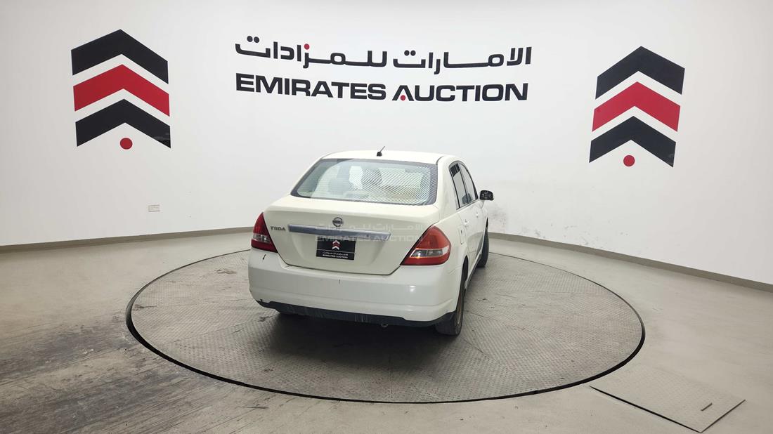 نيسان تيدا 2008 — الزاوية الخلفية — صورة 8