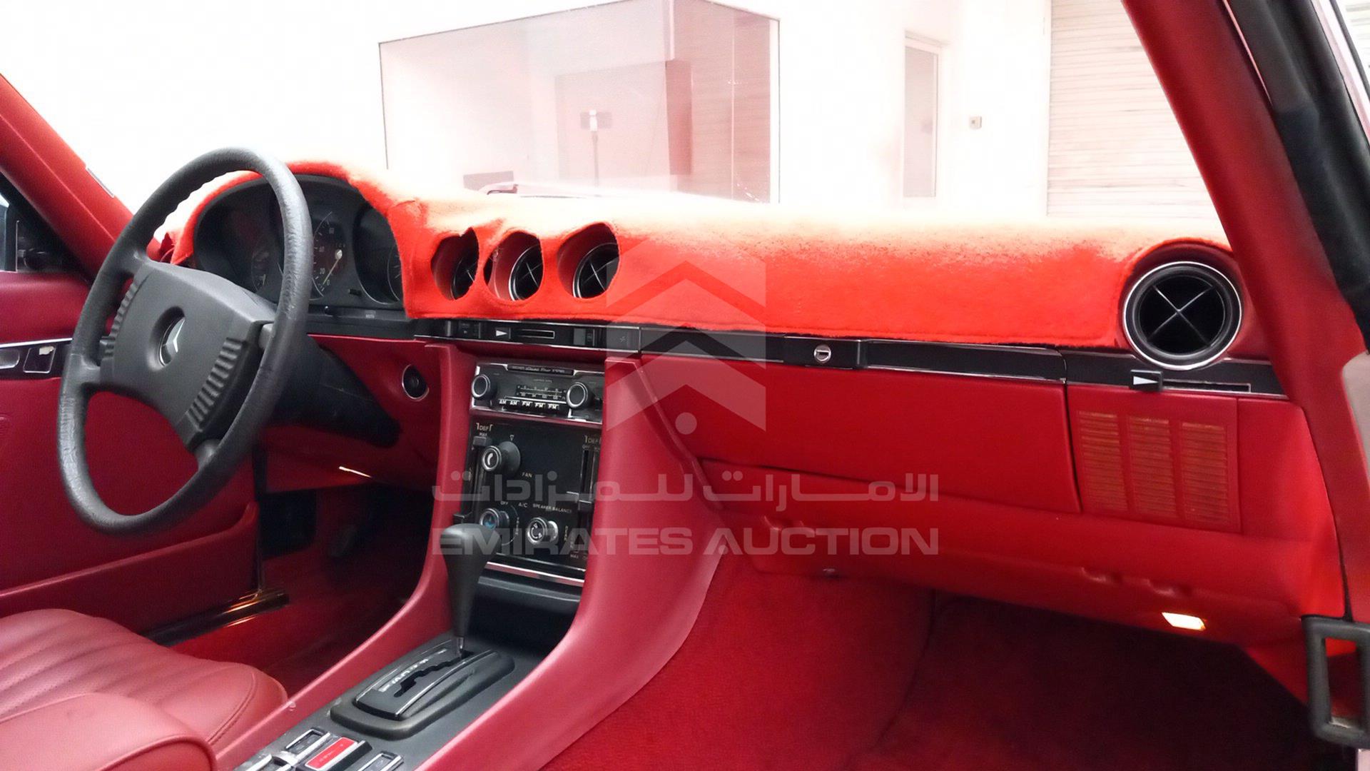 1975 MERCEDES SLC 450 VIN: 10702412011063