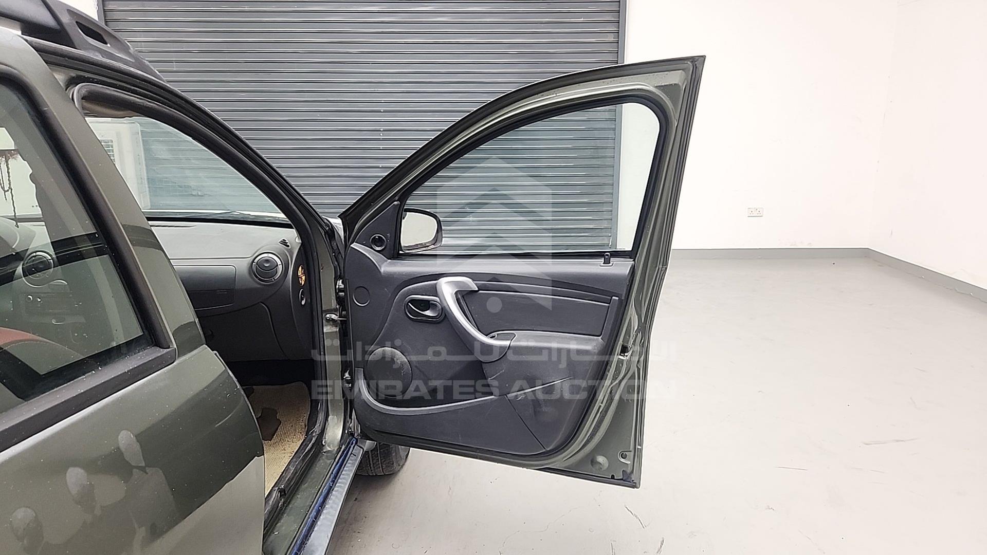 2015 RENAULT DUSTER VIN: VF1HSRCA5FA511923