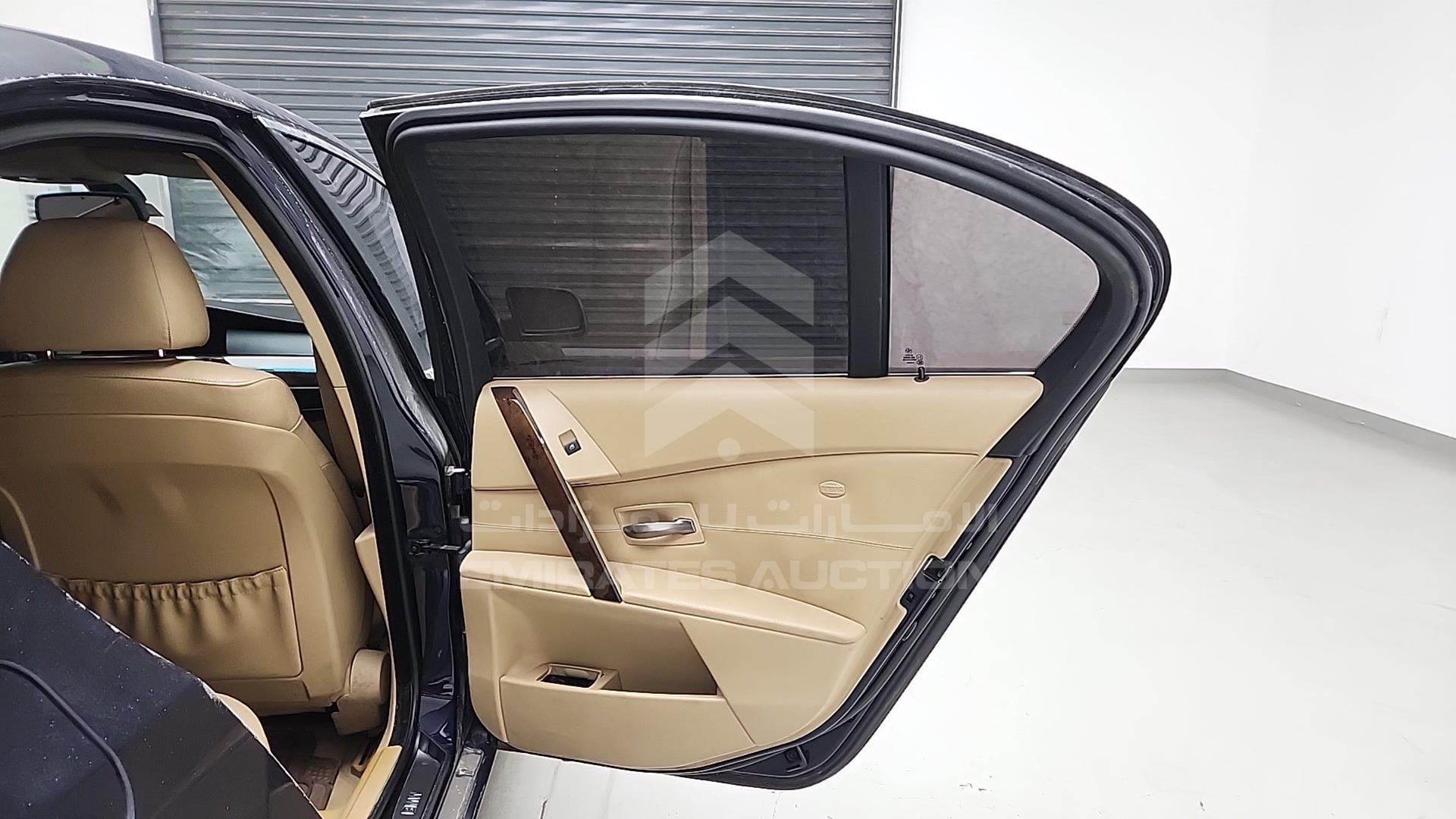 0 BMW 523I VIN: WBANE310X0B953095