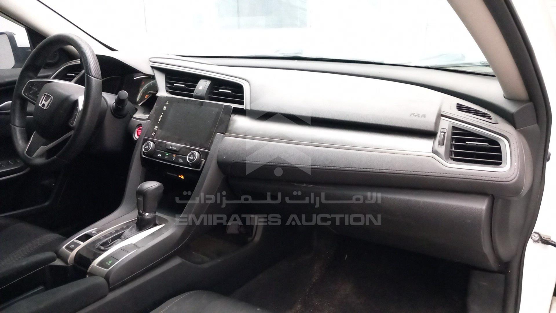 2018 HONDA CIVIC VIN: 2HGFC2F72JH501715