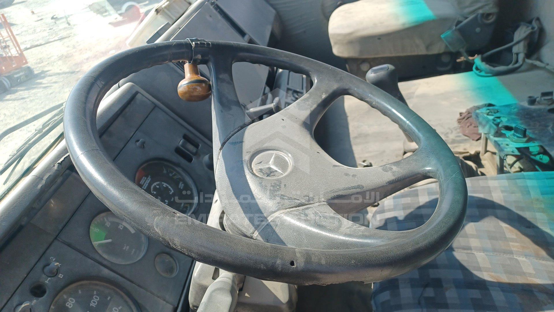 1990 MERCEDES --- VIN: WDB65347515561194