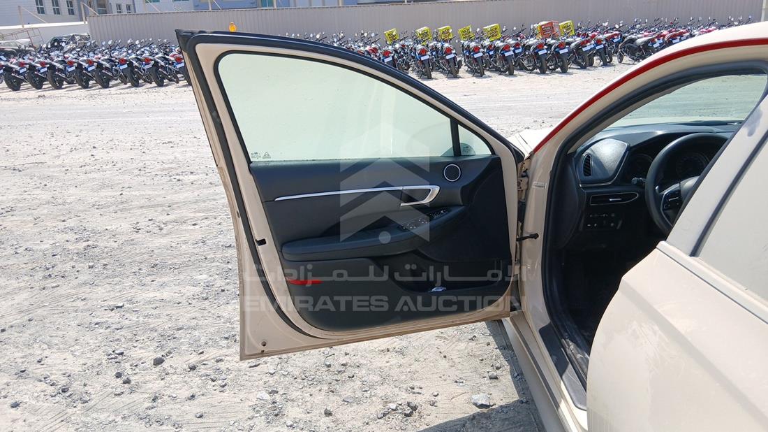 2021 Hyundai Sonata Hybrid — Front Left Door — Photo 11