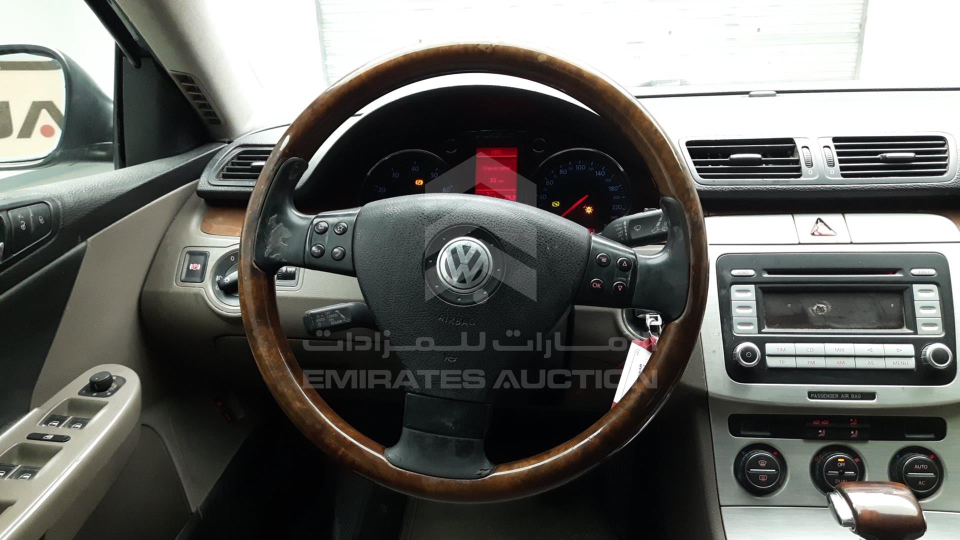 2008 VOLKSWAGEN PASSAT VIN: WVWBP23C78E071703
