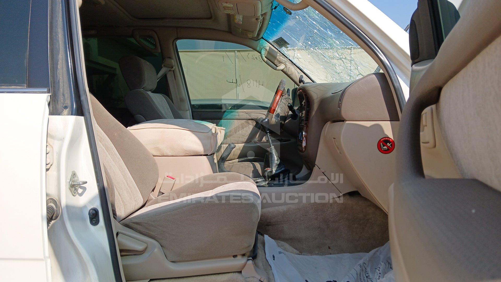 2002 TOYOTA LAND CRUISER VIN: JTEHT05J322021178