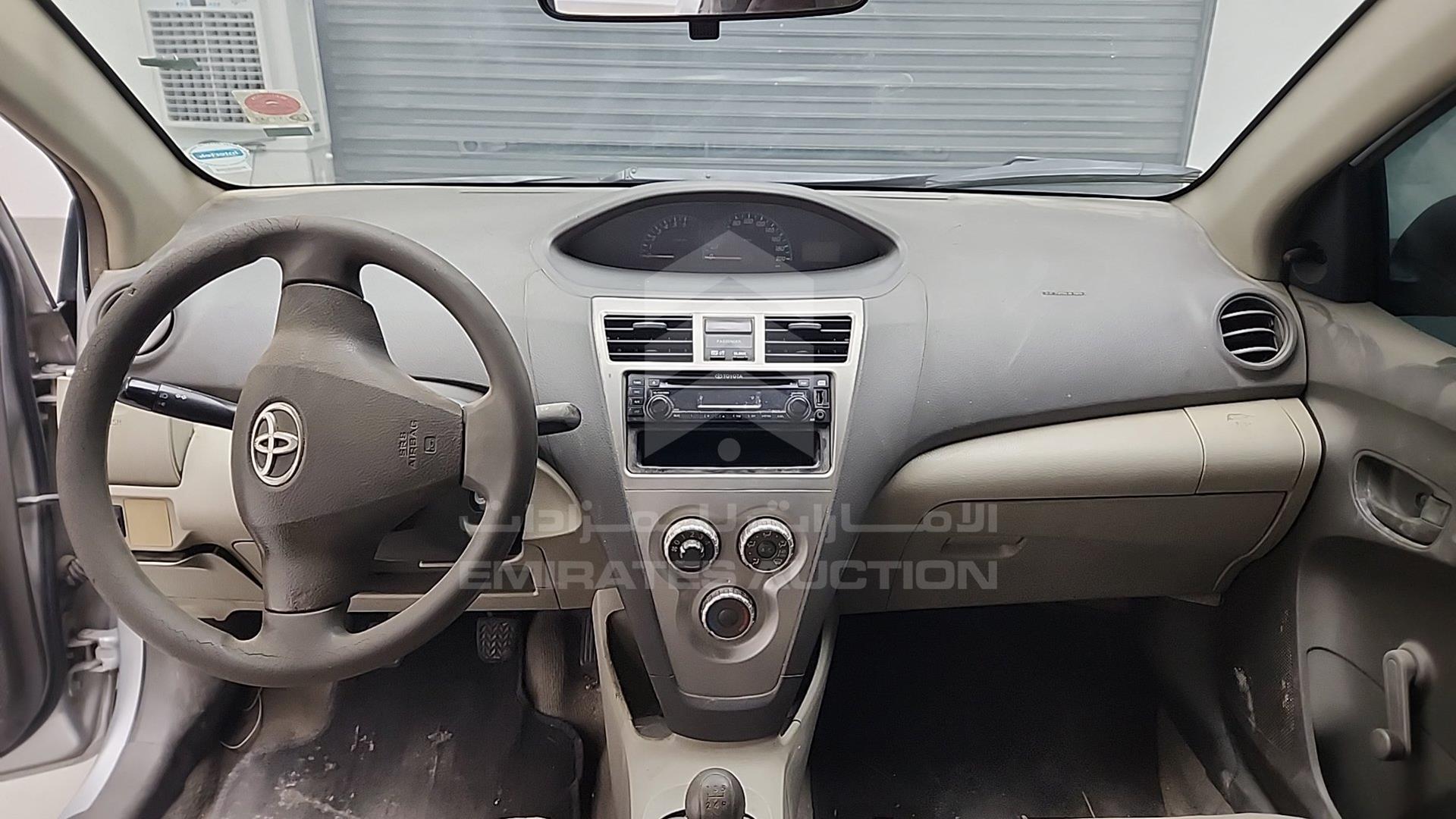 2011 TOYOTA YARIS VIN: JTDBW9238BL012286