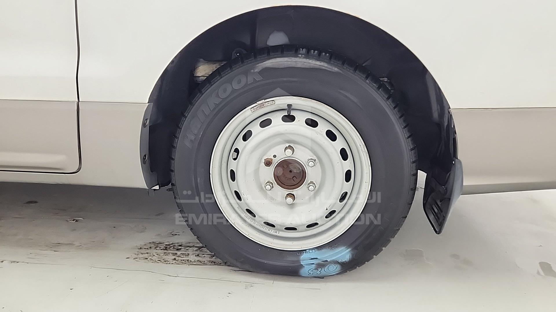 2018 HYUNDAI H1 VIN: KMJWA37R2JU946859