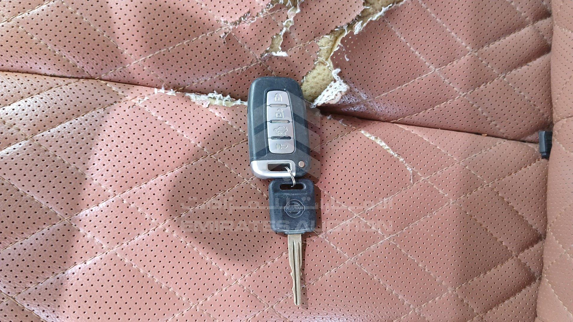 2008 NISSAN TIIDA VIN: JN1CC11C38T018198