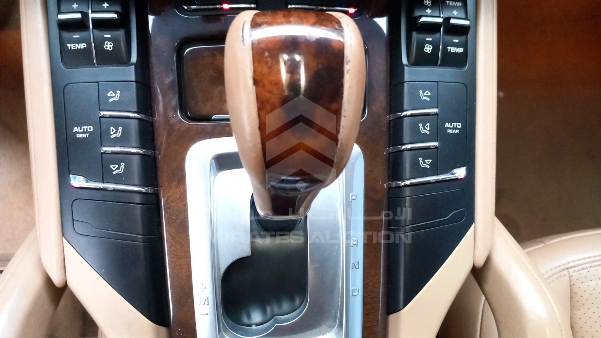 2012 PORSCHE CAYENNE VIN: WP1ZZZ92ZCLA51031