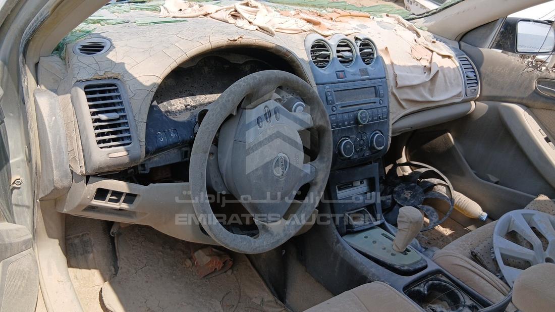 2009 Nissan Altima — Full Dashboard View — Photo 12
