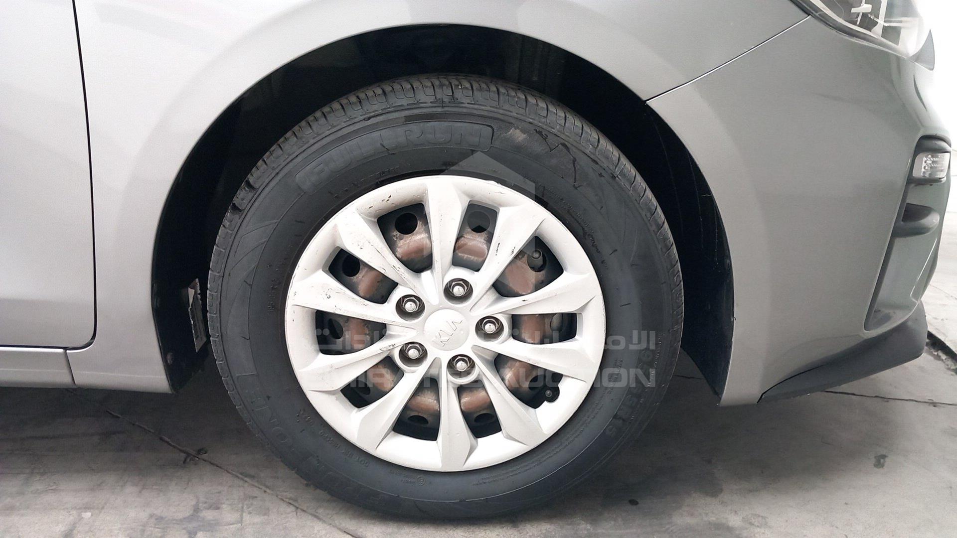 2020 KIA CERATO VIN: KNAF24164L5857182