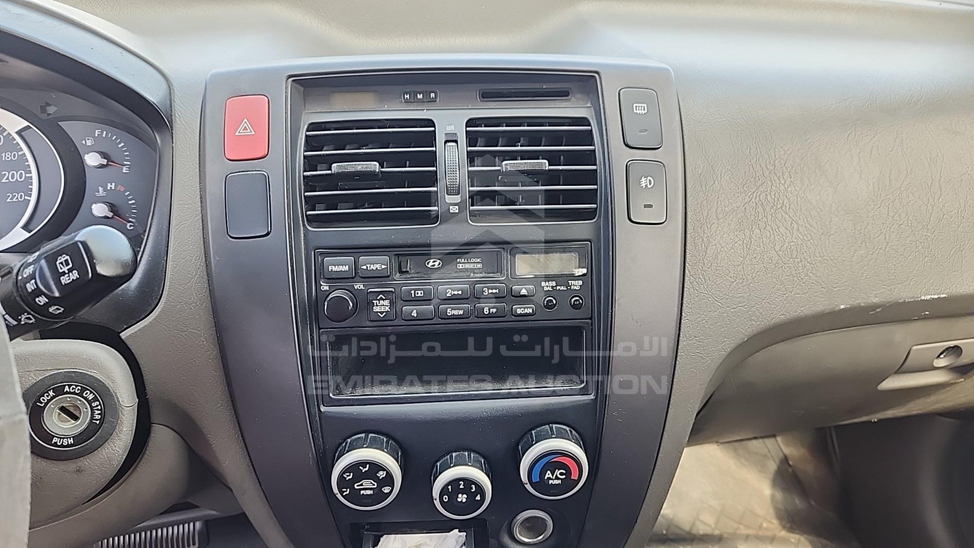2006 HYUNDAI TUCSON VIN: KMHJM81D76U311639