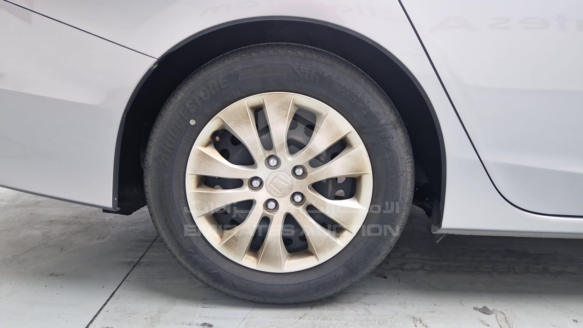 2017 HONDA ACCORD VIN: 1HGCR2613HA606401