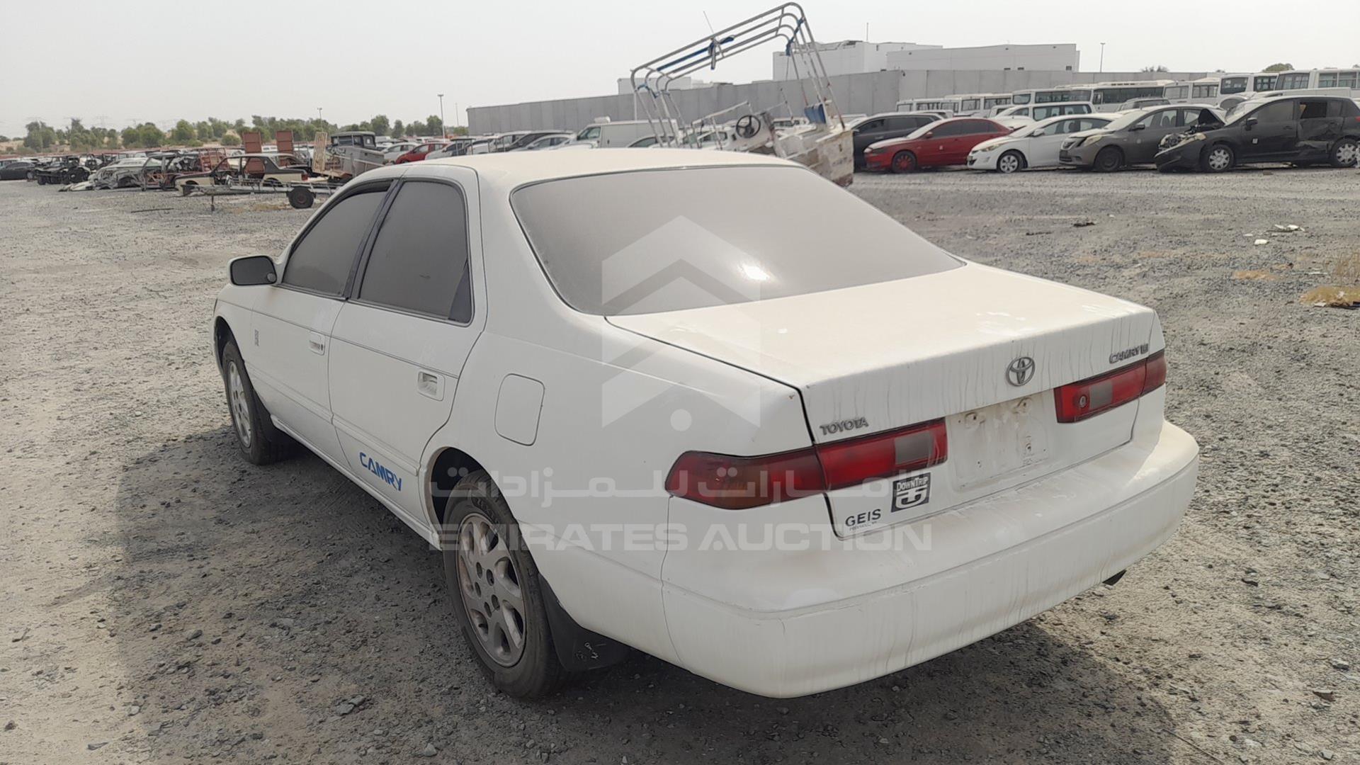 1999 TOYOTA CAMRY VIN: 4T1BG22K2XU889011