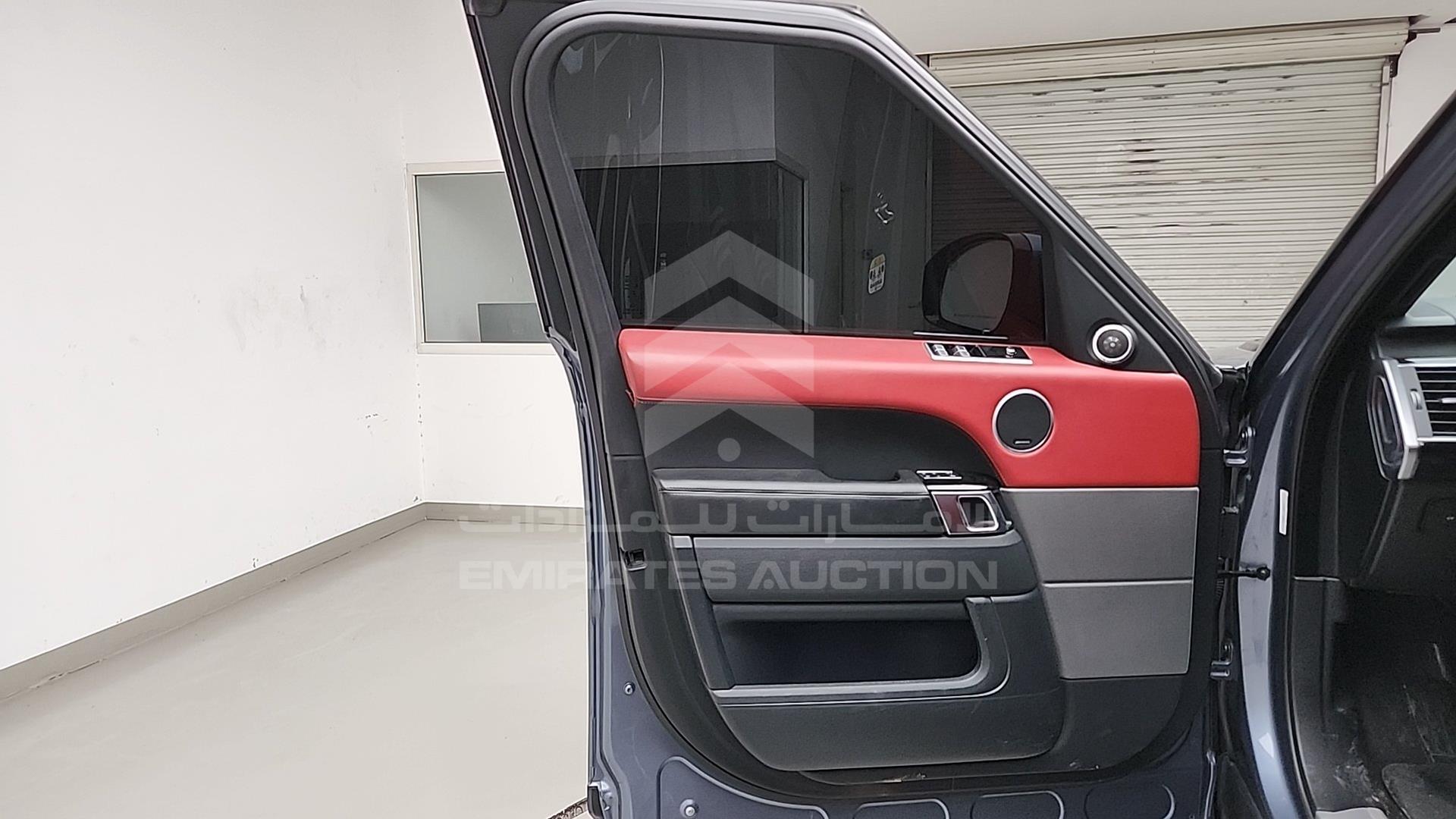 2018 RANGE ROVER SPORT VIN: SALWA2BE1JA185420