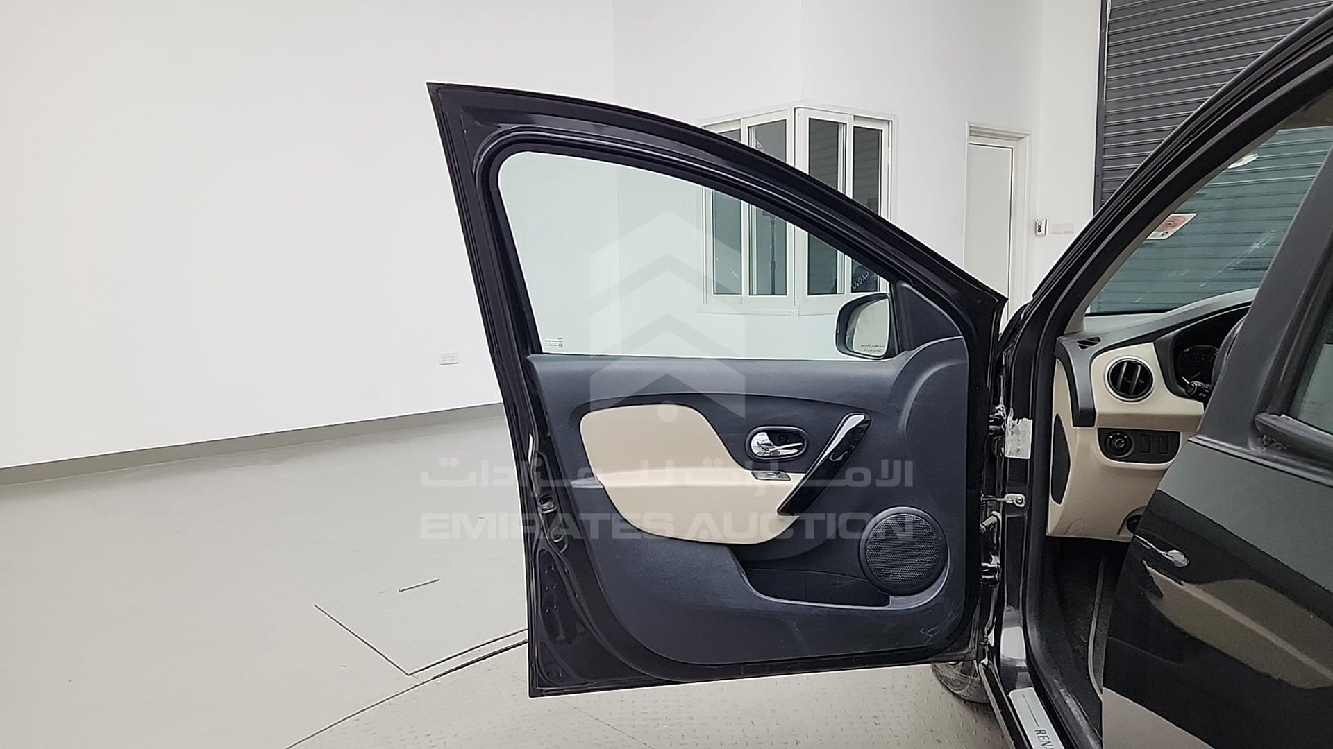 2017 RENAULT SYMBOL VIN: VF14SRAB4HT518704