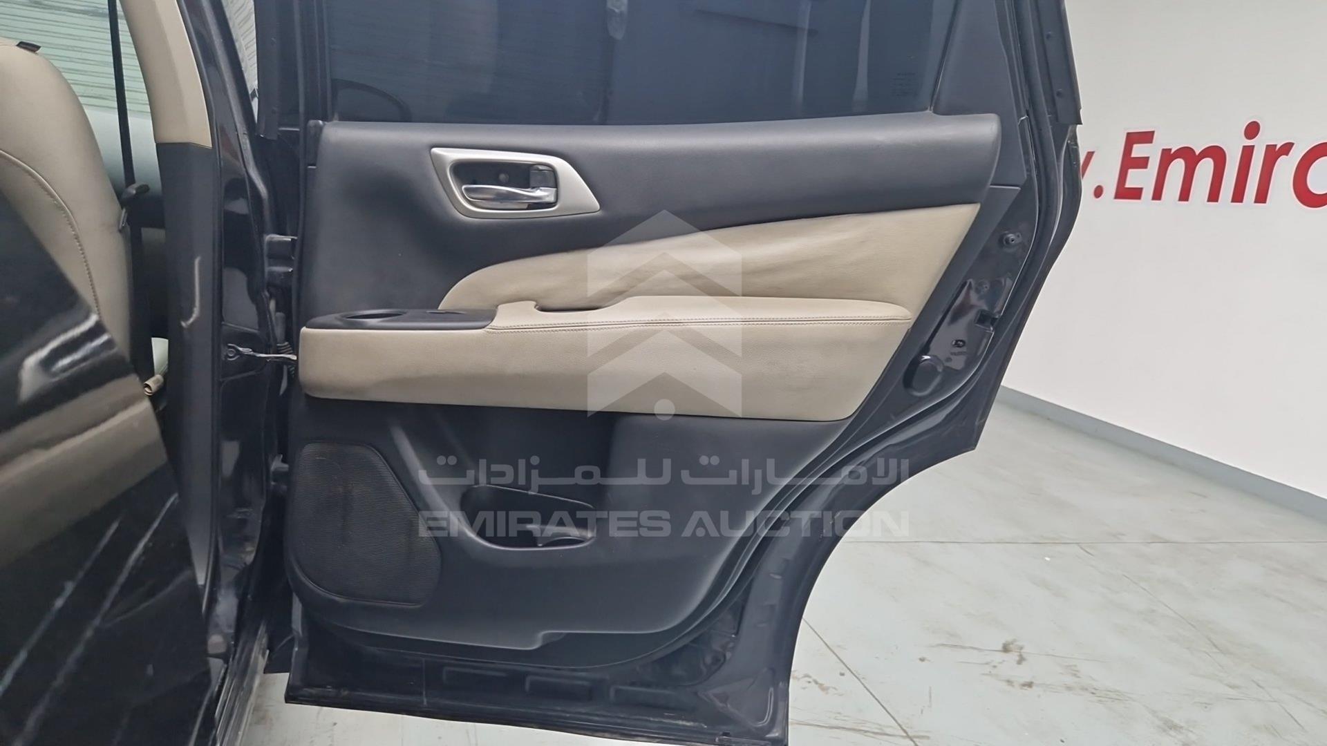 2015 NISSAN PATHFINDER VIN: 5N1AR2MM6FC620132