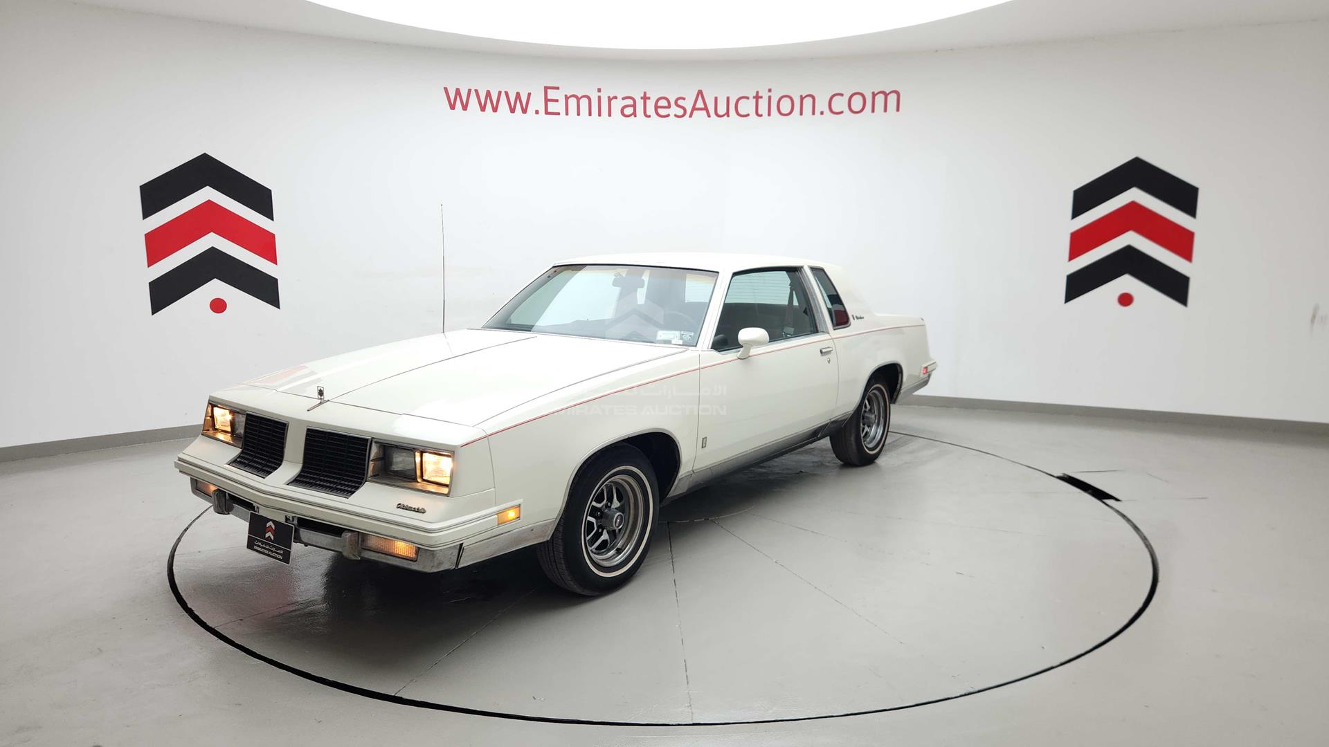 1985 OLDSMOBILE CUTLASS VIN: 2G3GM47Y2F2322720