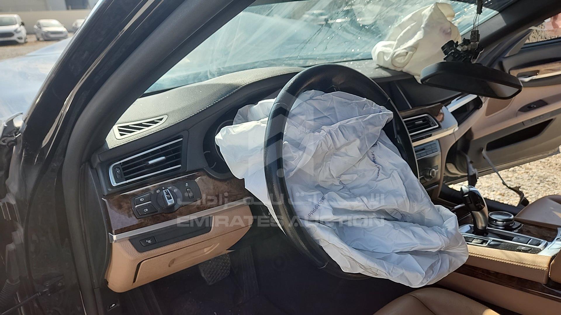 2015 BMW 730 VIN: WBAYE2102FD836762