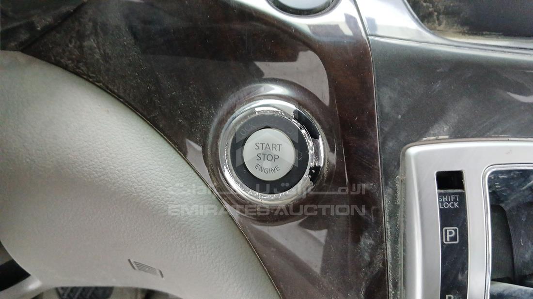 2013 Nissan Quest — Keys — Photo 4