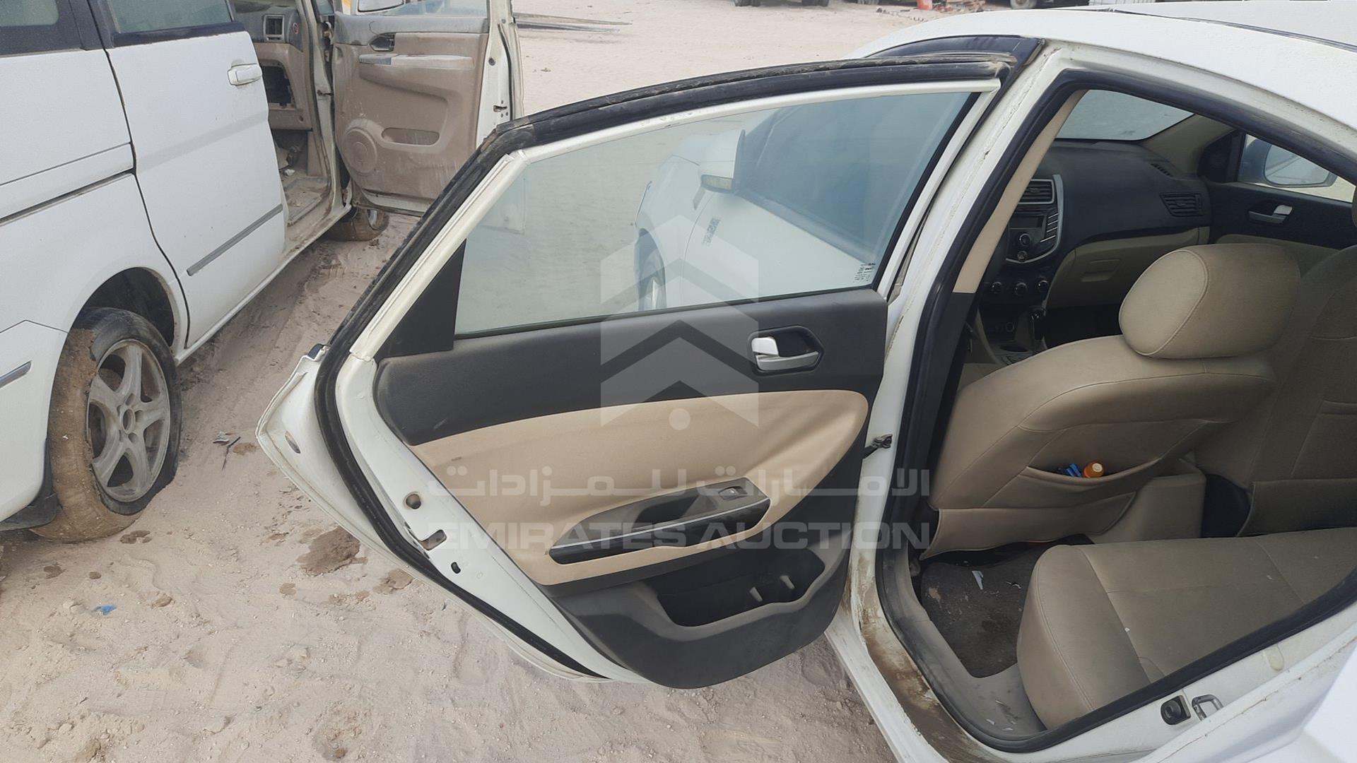 2016 JAC J4 VIN: LJ12FKR21G4703757