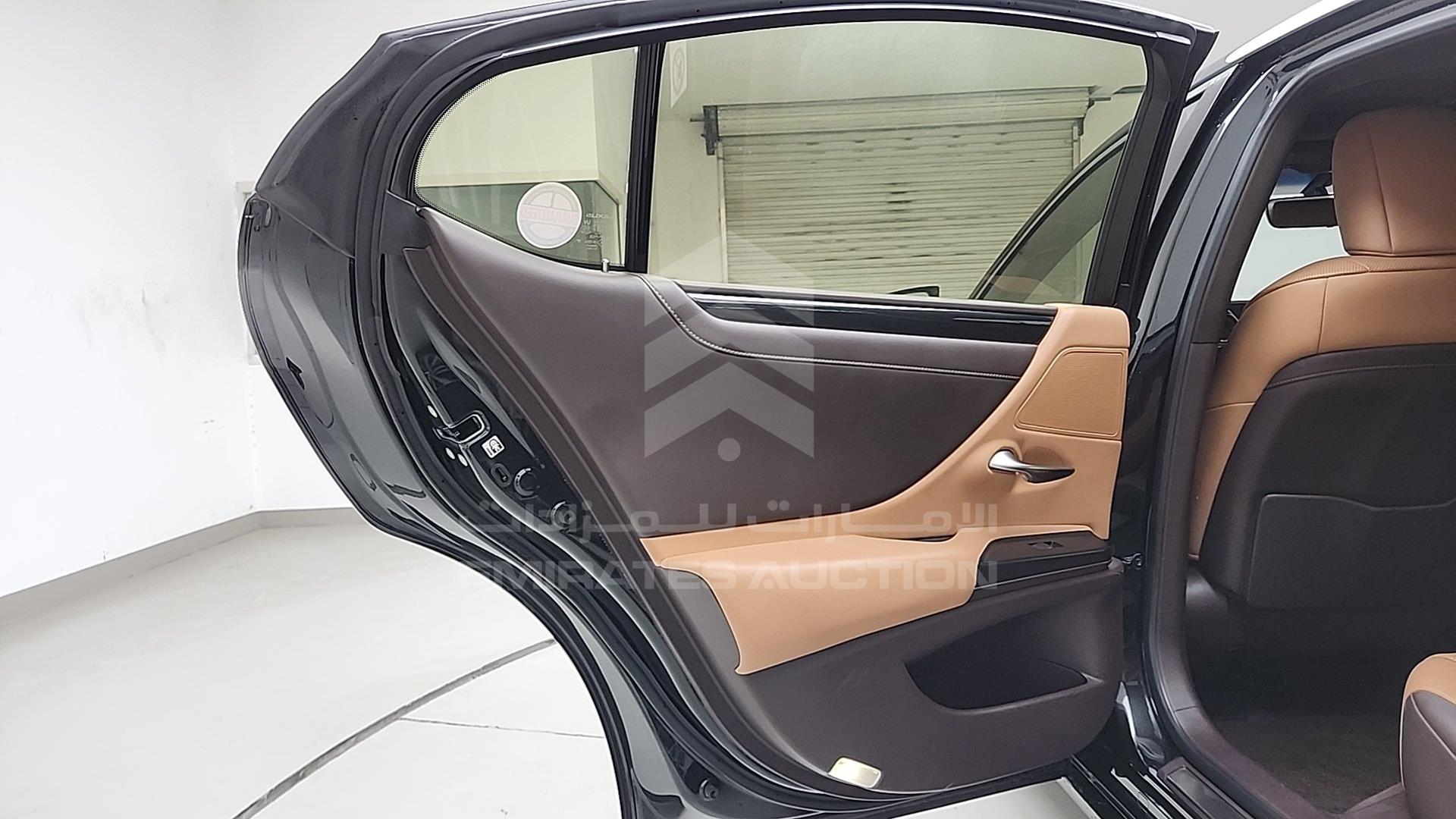 2019 LEXUS ES 350 VIN: JTHBZ1B1XK2005352