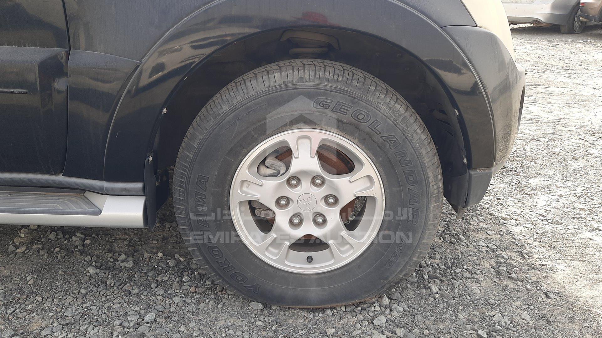 2007 MITSUBISHI PAJERO VIN: JMYLRV93W7J716274