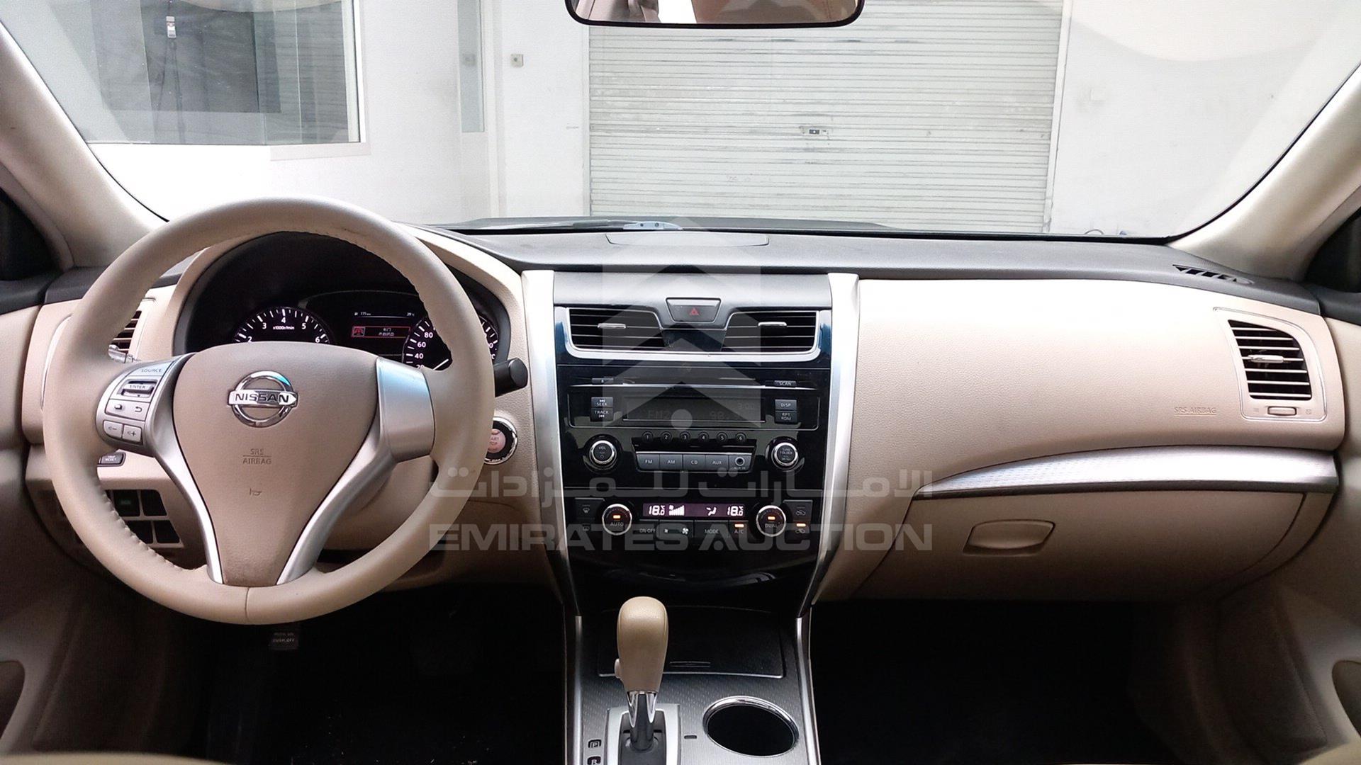 2017 NISSAN TEANA VIN: LGBF5AE09HR312960