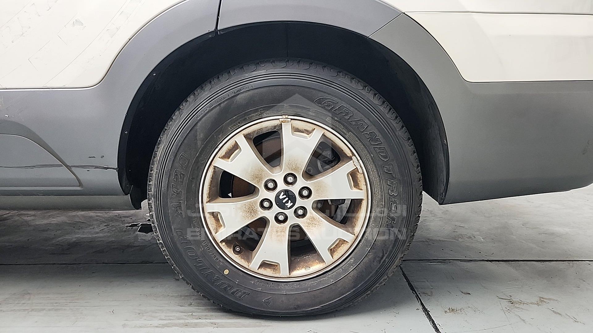 2017 KIA MOHAVE VIN: KNAKN8115H5156238