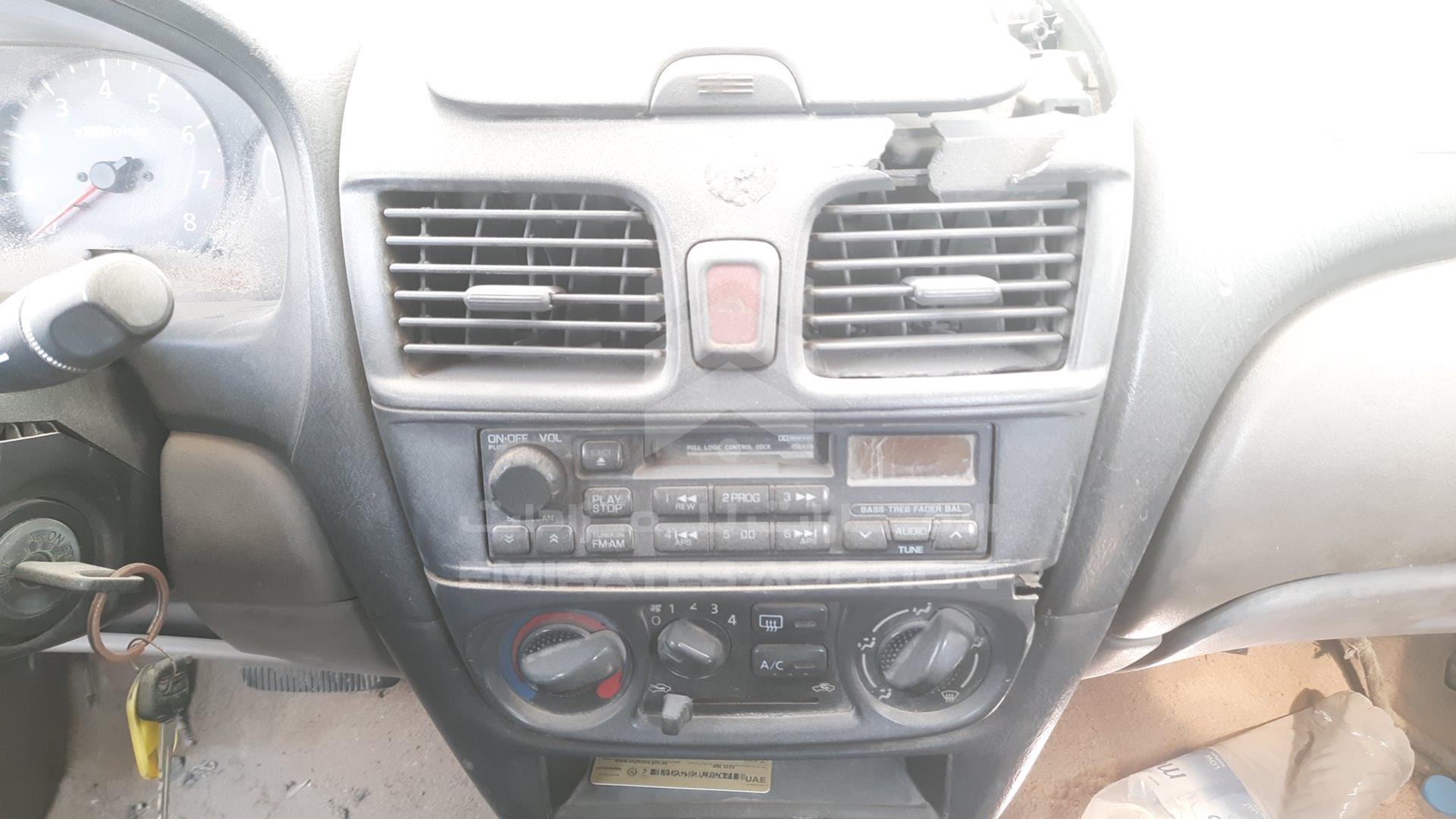 2001 NISSAN SUNNY VIN: JN1FN61C41W000883