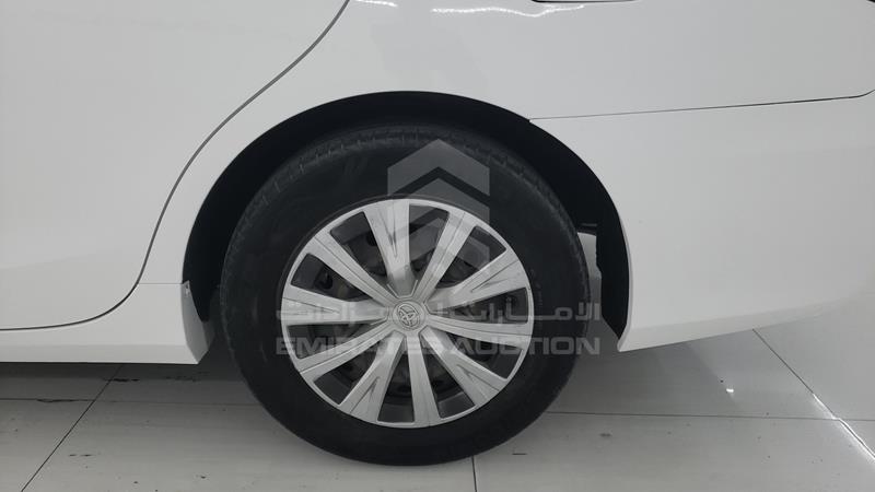 6T1BF9FK9HX695666 Auction: EmiratesAuction Lot: 422756 6T1BF9FK9HX695666 Toyota Camry 2017 WHITE Photo 30