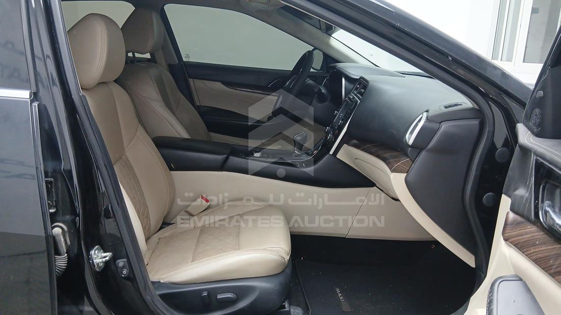 2016 Nissan Maxima — Front Right Passenger Seat View — Photo 28