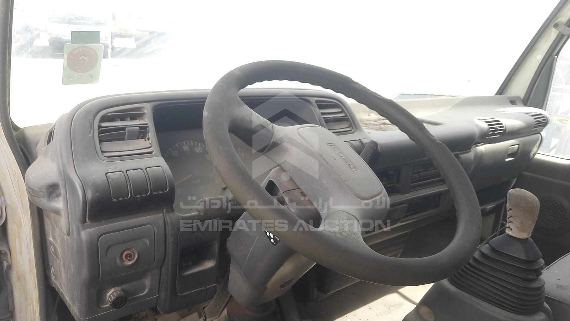 2001 ISUZU NPR VIN: JAAJP34G317P03388