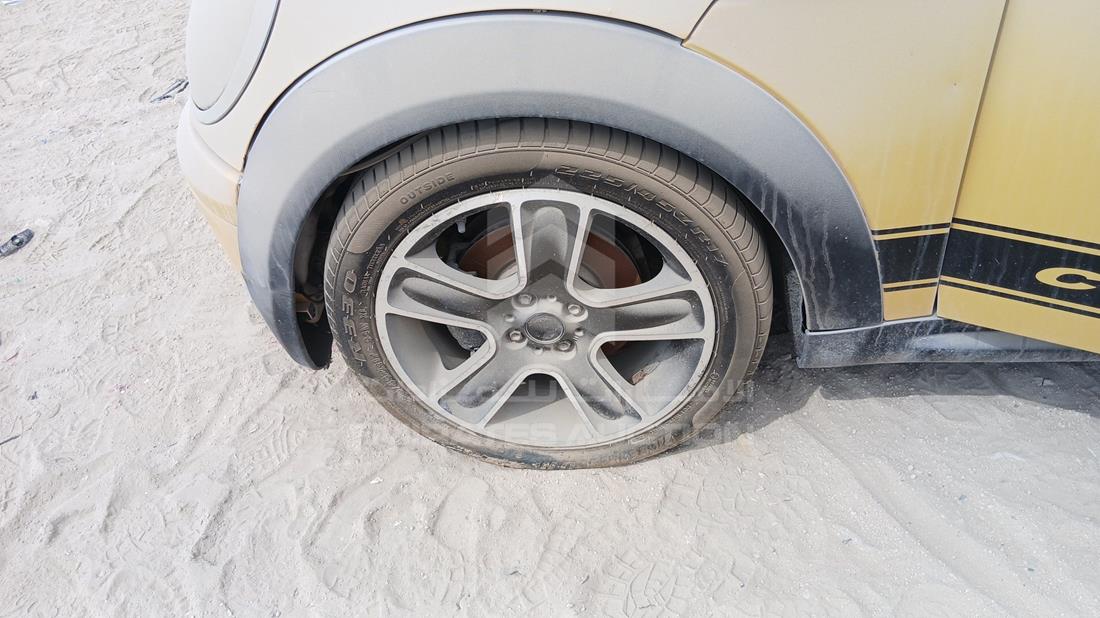 ميني كوبر 2009 — الإطار الأمامي الأيسر — صورة 32