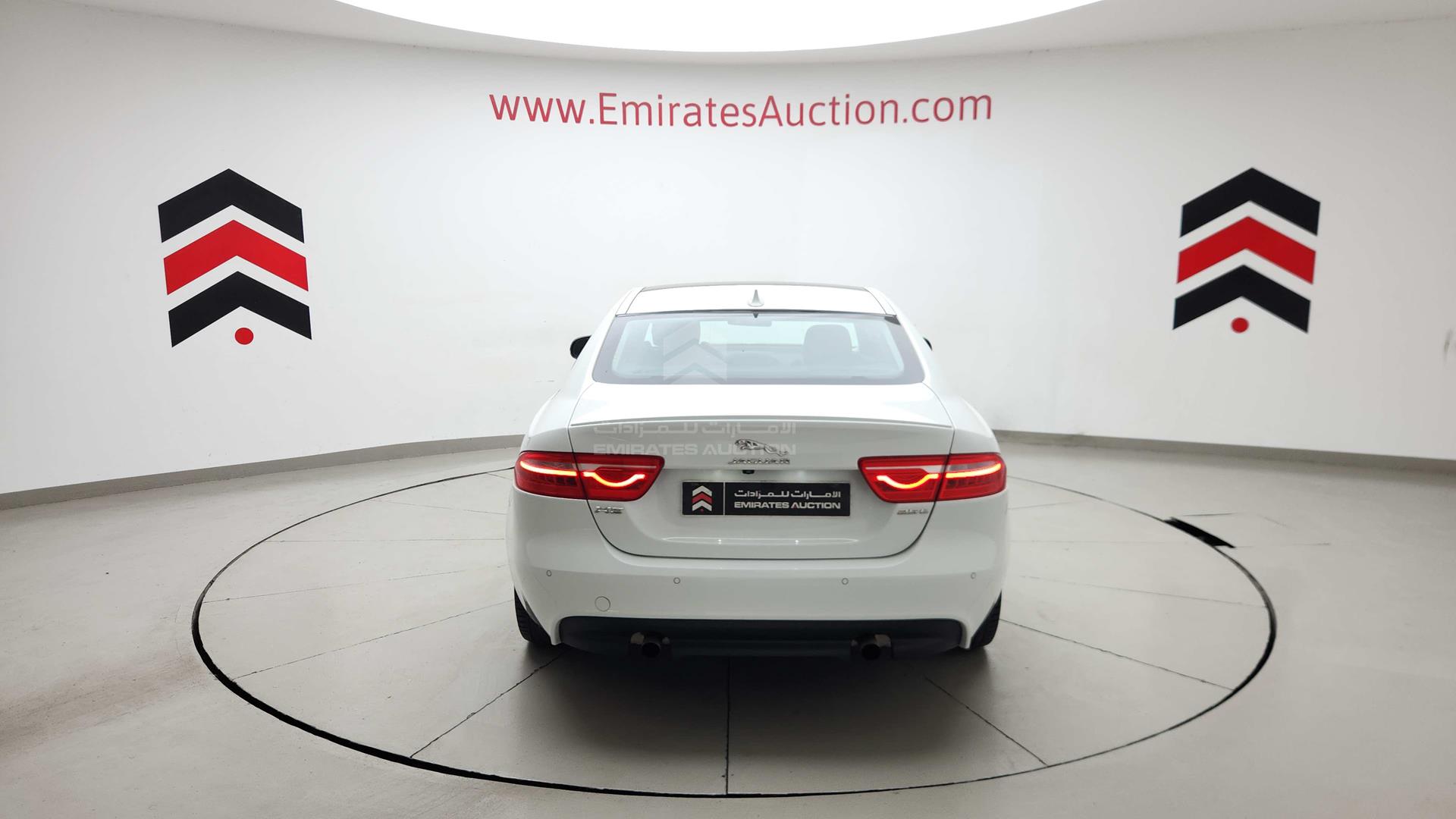 2016 JAGUAR XE VIN: SAJAB4BG8GA924028