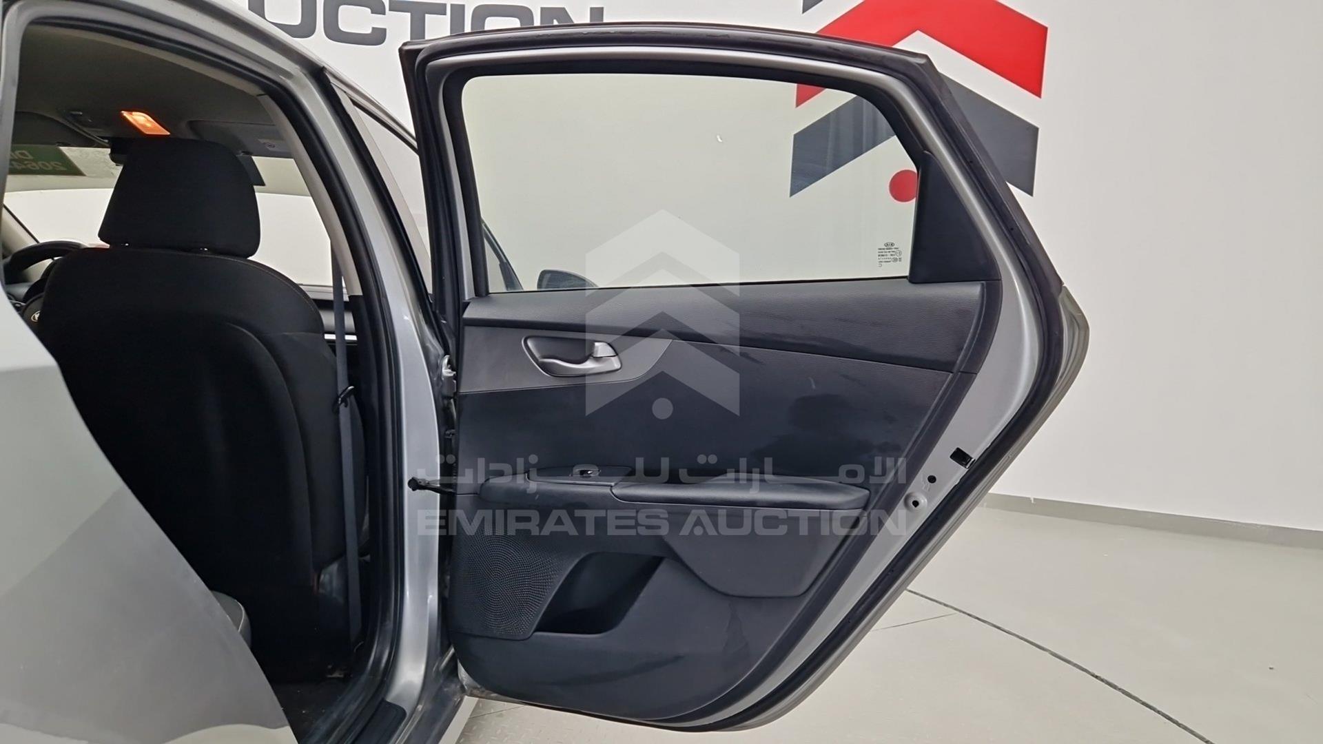 2020 KIA CERATO VIN: KNAF24168L5862692