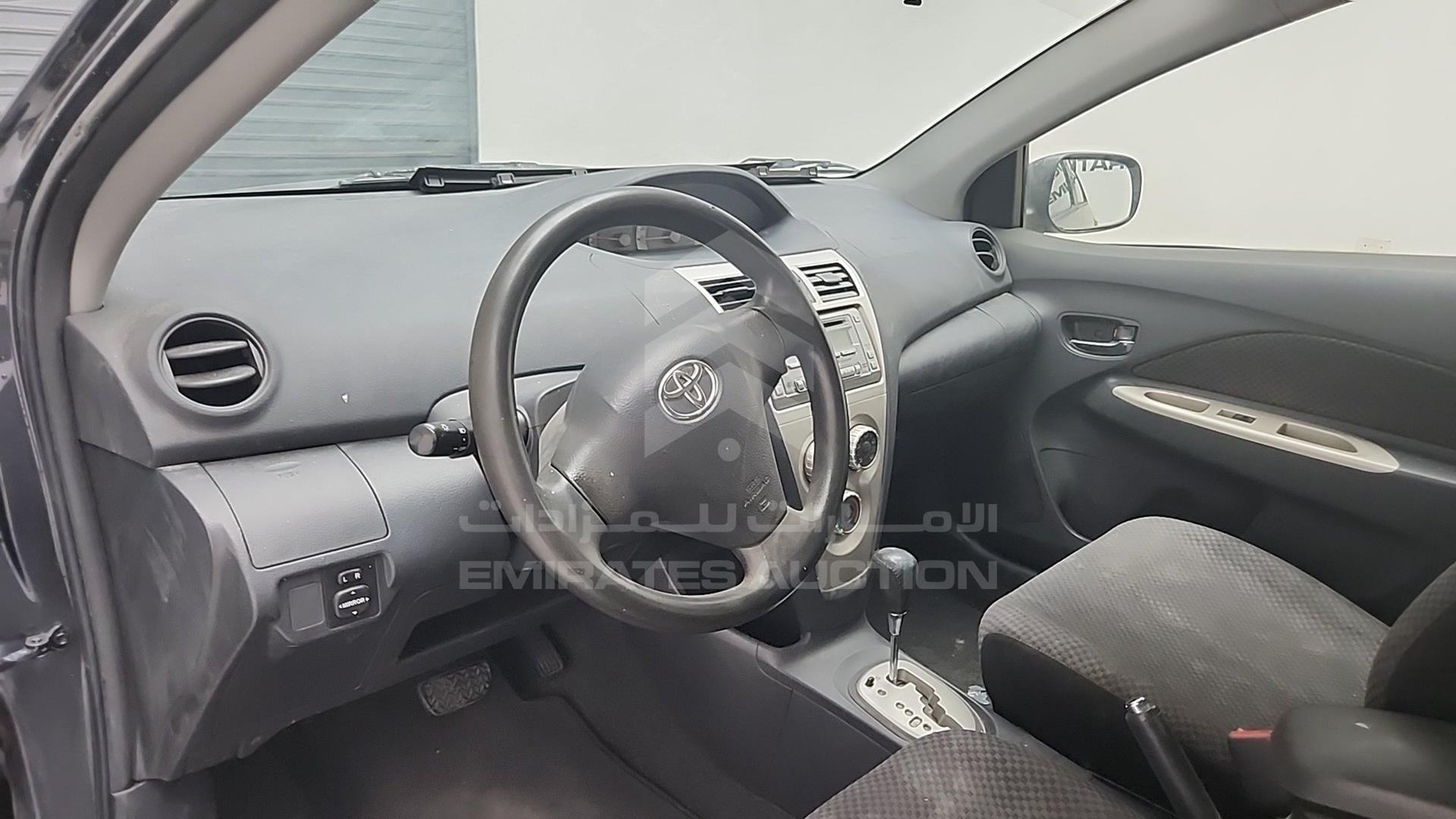 2008 TOYOTA YARIS VIN: JTDBW923081084457