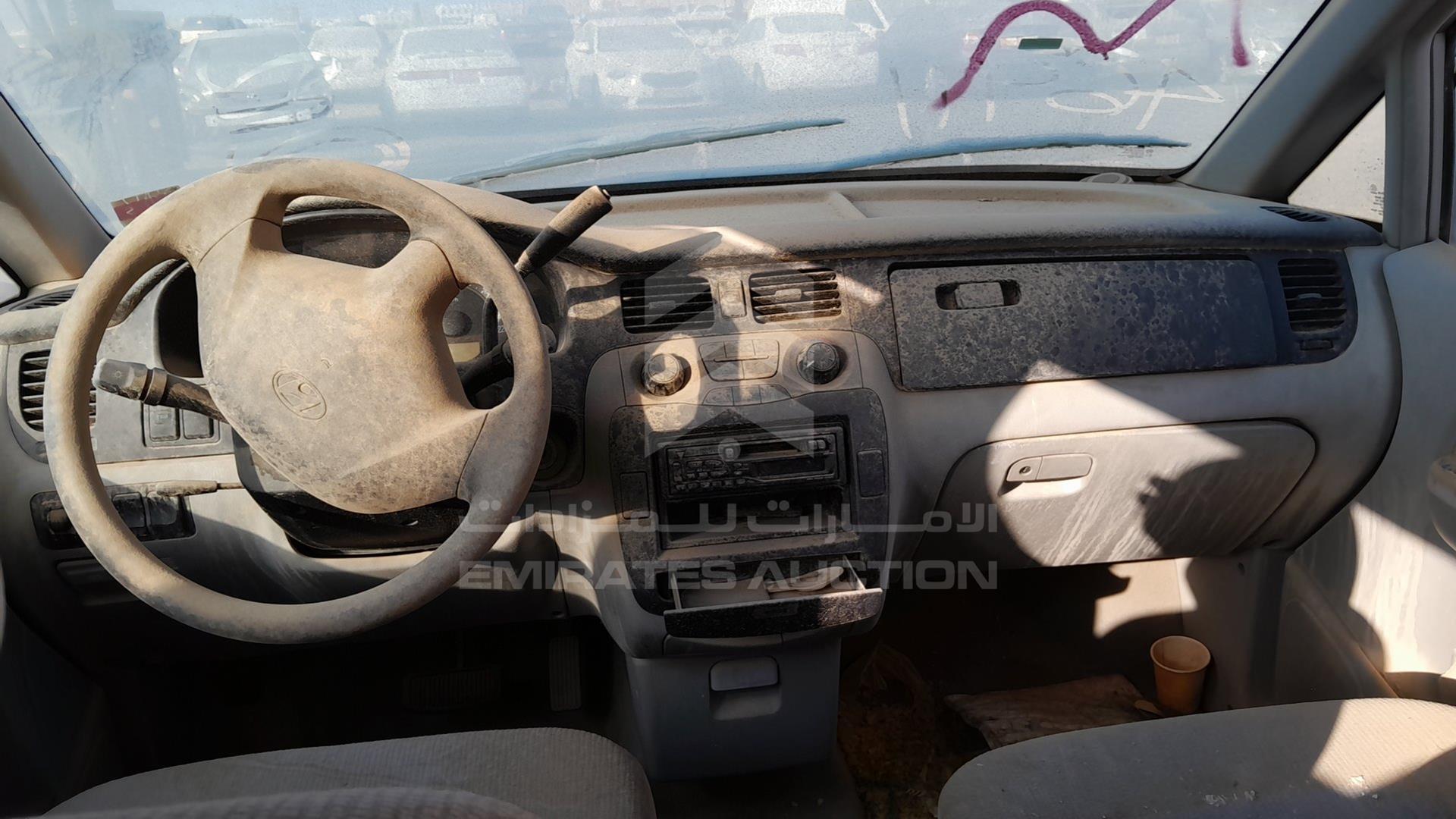 2006 HYUNDAI TRAJET VIN: KMHMG81C56U289569