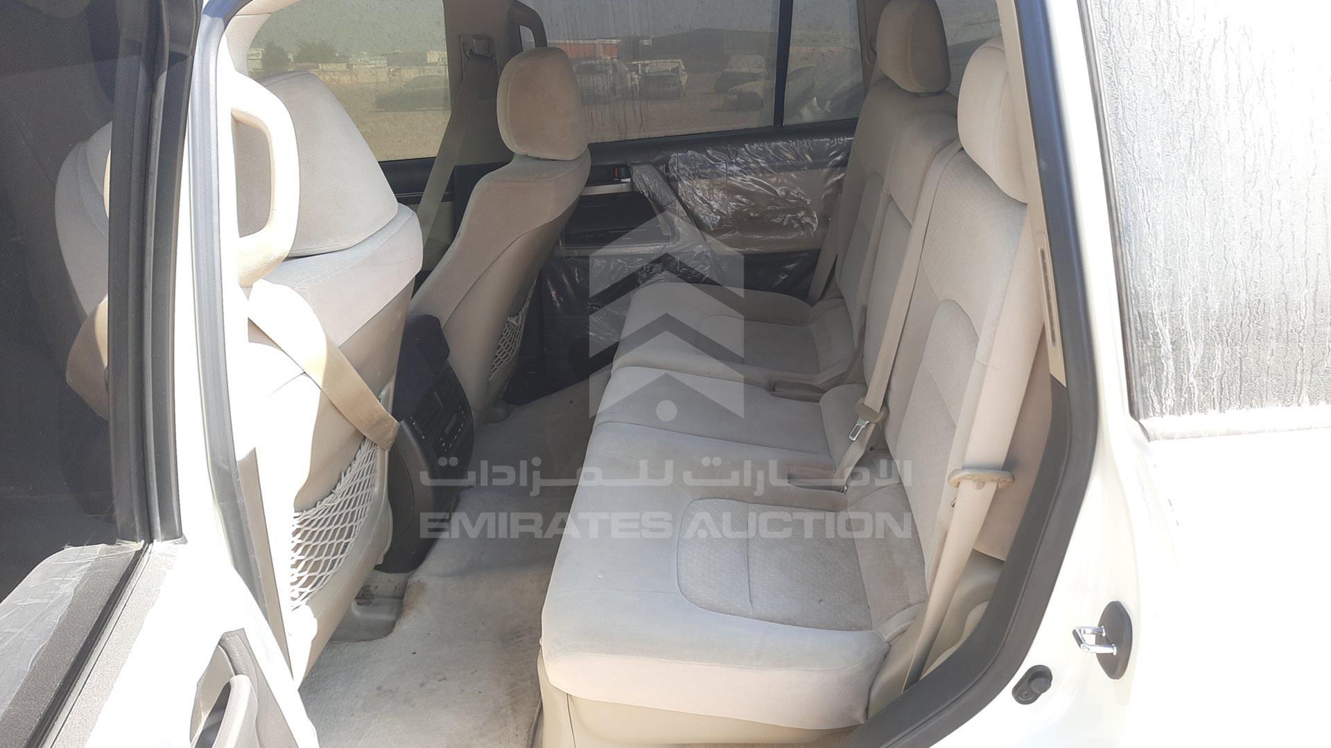2008 TOYOTA LAND CRUISER VIN: JTMHT05J984014687