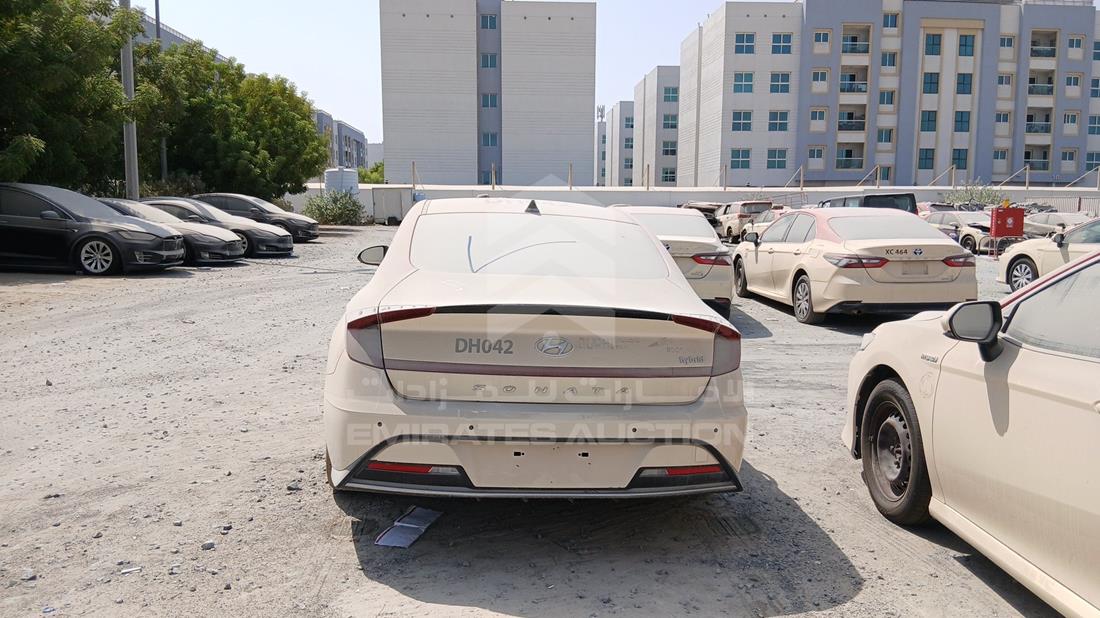 2021 Hyundai Sonata Hybrid — Rear View — Photo 8
